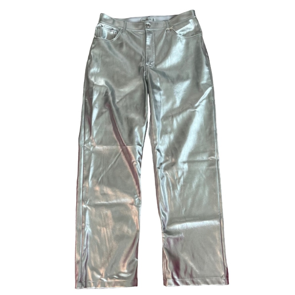 NWT Abercrombie Curve Love Vegan Leather 90s Relaxed Pant in Silver Metallic